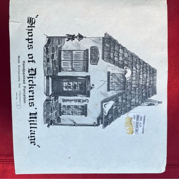 Vintage Heritage Village Porcelain  Candle Shop - Dickens Village Collection - Picture 8 of 8